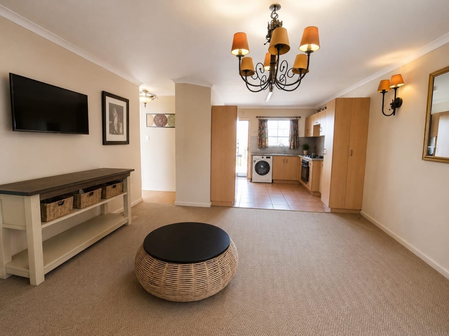 2 Bedroom Property for Sale in Langenhovenpark Free State
